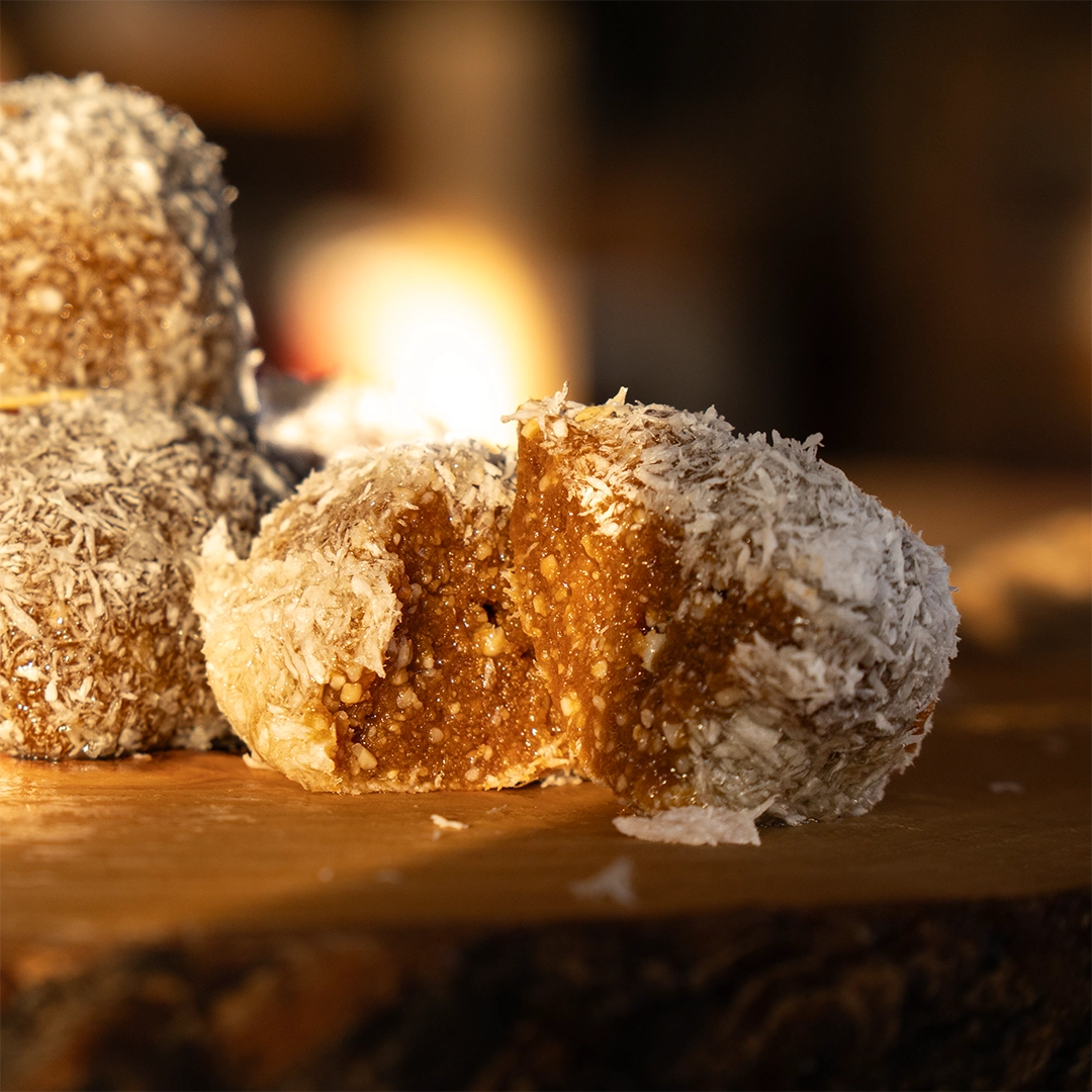 Hindistan Cevizli Atom